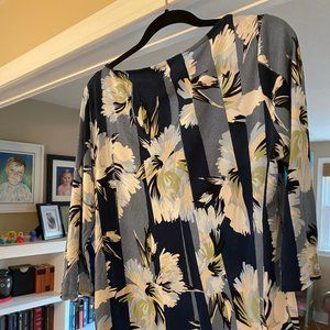 NWT Chico's Size 2 Blouse